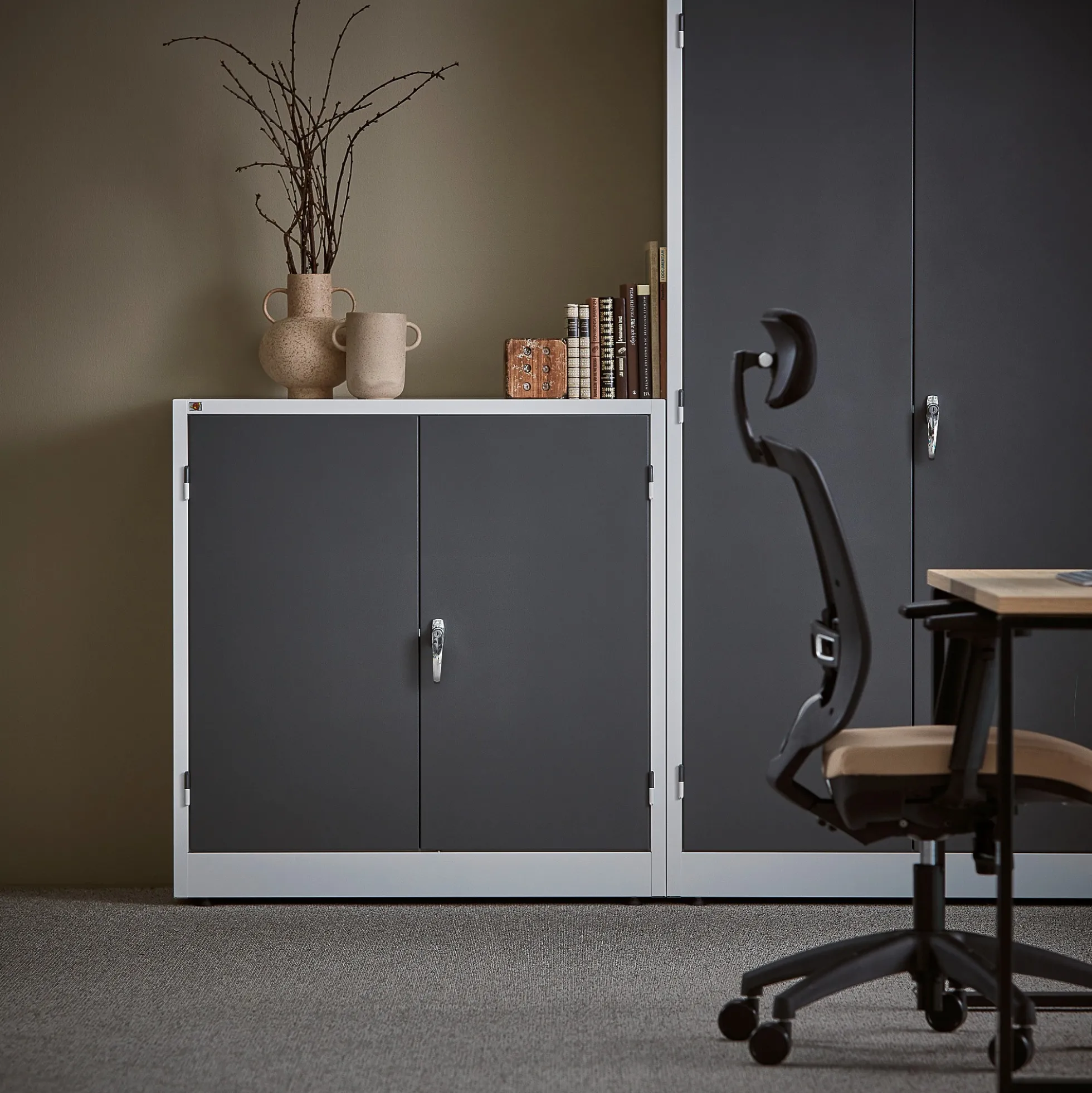 Arkistokaappi STYLE Lukollinen, 2 hyllytasoa, 1000x1000x400 mm, valkoinen, tummanharmaa