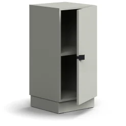 Kaappi QBUS 1 hylly, sokkeli, kahva, 868x400x420 mm, vaaleanharmaa