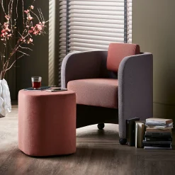 Kalusteryhmä COMFY Nojatuoli ja jakkara, pyörät, villakangas, hopeanharmaa/lohenpunainen