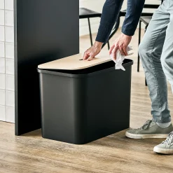 Lajitteluastia Istuin, 76 litraa, musta