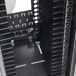 Latausvaunu tableteille ja kannettaville tietokoneille REFILL Avainlukko