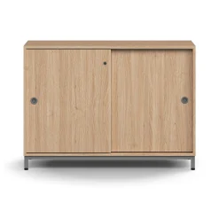 Liukuovikaappi QBUS Lukollinen, 1 hylly, jalusta, kahvat, 868x1200x400 mm, hopeanharmaa, tammi