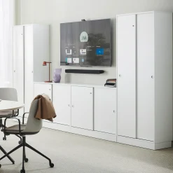 Liukuovikaappi QBUS Lukollinen, 1 hylly, sokkeli, kahvat, 868x1200x400 mm, valkoinen