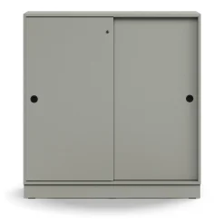 Liukuovikaappi QBUS Lukollinen, 2 hyllytasoa, sokkeli, kahvat, 1252x1200x400 mm, vaaleanharmaa