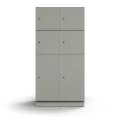 Lokerokaappi QBUS 6 lokeroa, sokkeli, 1636x800x570 mm, vaaleanharmaa