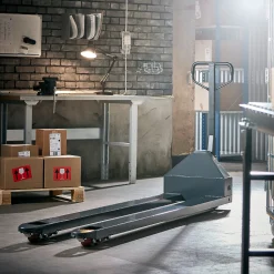 Pumppukärry BOOST Pikanostotoiminto, 2000 kg, 2500 mm, telipyörät, polyuretaani, harmaa